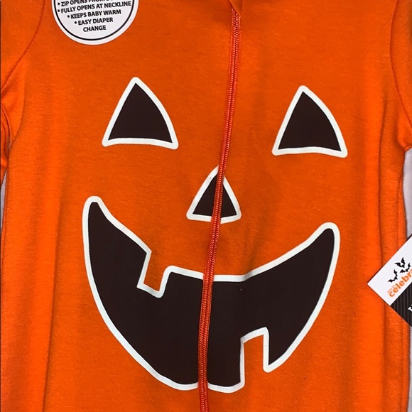 Halloween Onesies Sz 6-9M - Picture 3 of 15